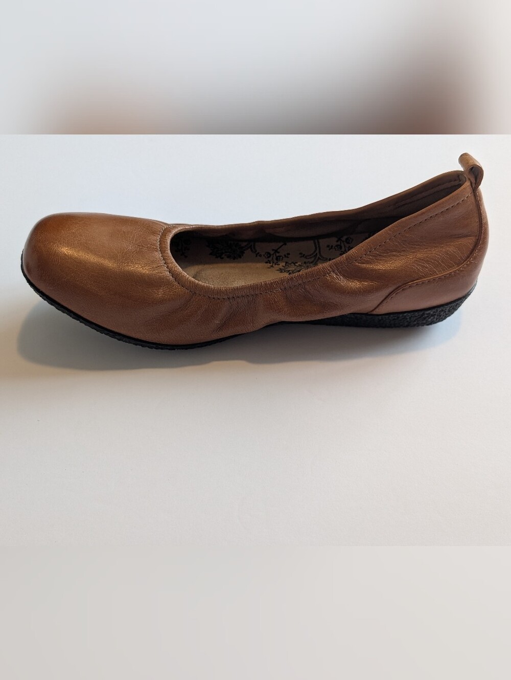 TAOS Women's Size 8.5 Chit-Chat Caramel Brown Leather Ballet Flat Comfort - Picture 12 of 14